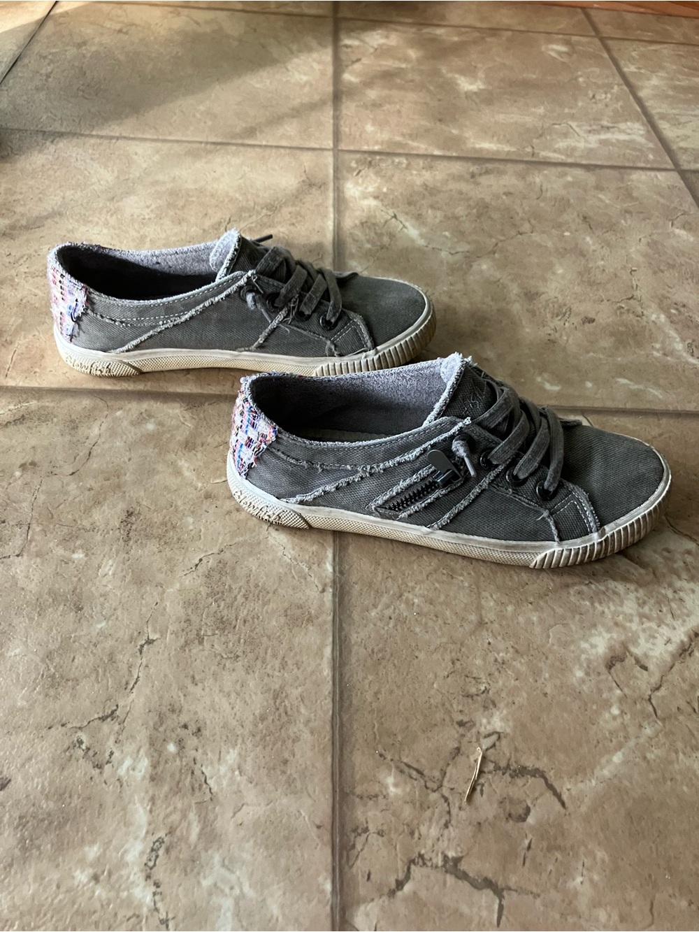 Blowfish Malibu canvas shoes